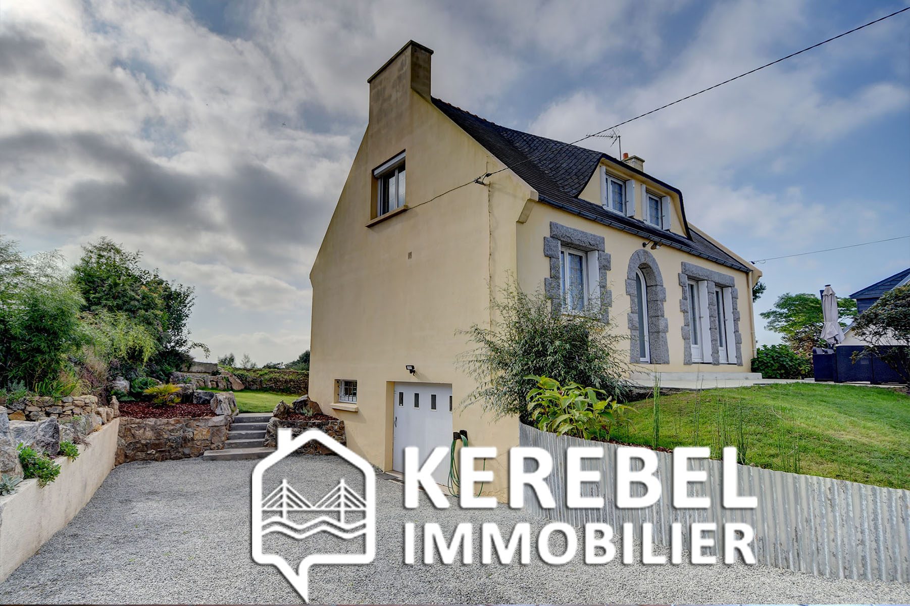 VentePROCHE CENTRE ET BUS118.48 m²m²