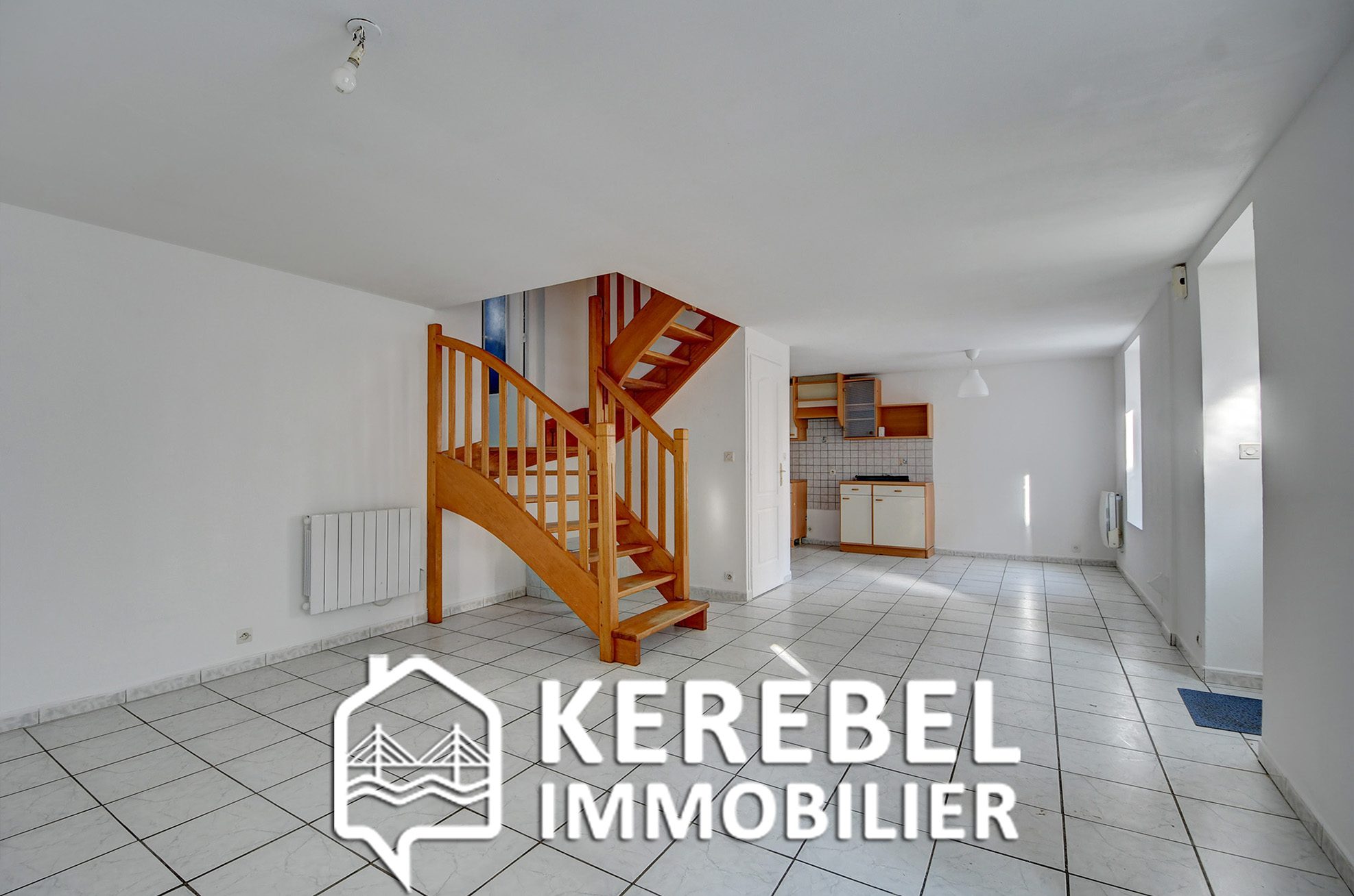 VenteMAISON EN PLEIN CENTRE91.68 m²m²