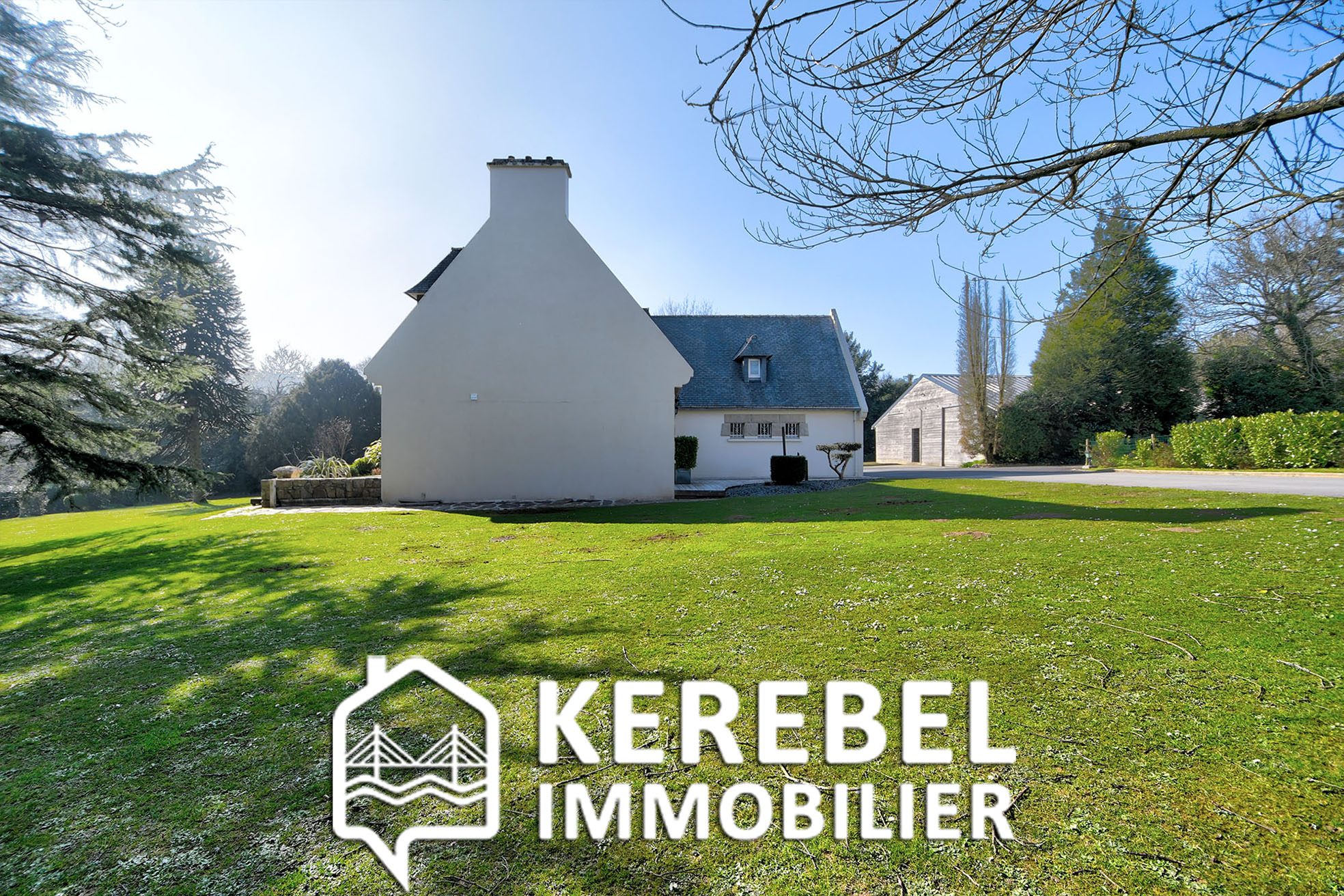 VenteMAISON RÉNOVÉE AVEC HANGAR173.41 m²m²