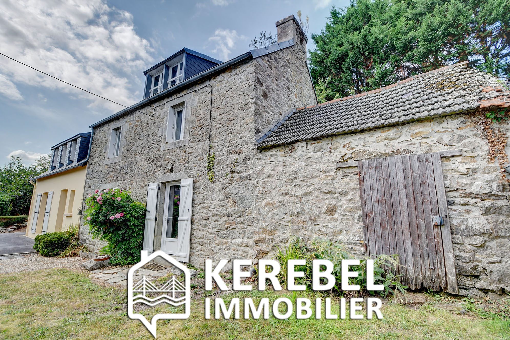 VenteCHARMANTE MAISON EN PIERRE120.27 m²m²