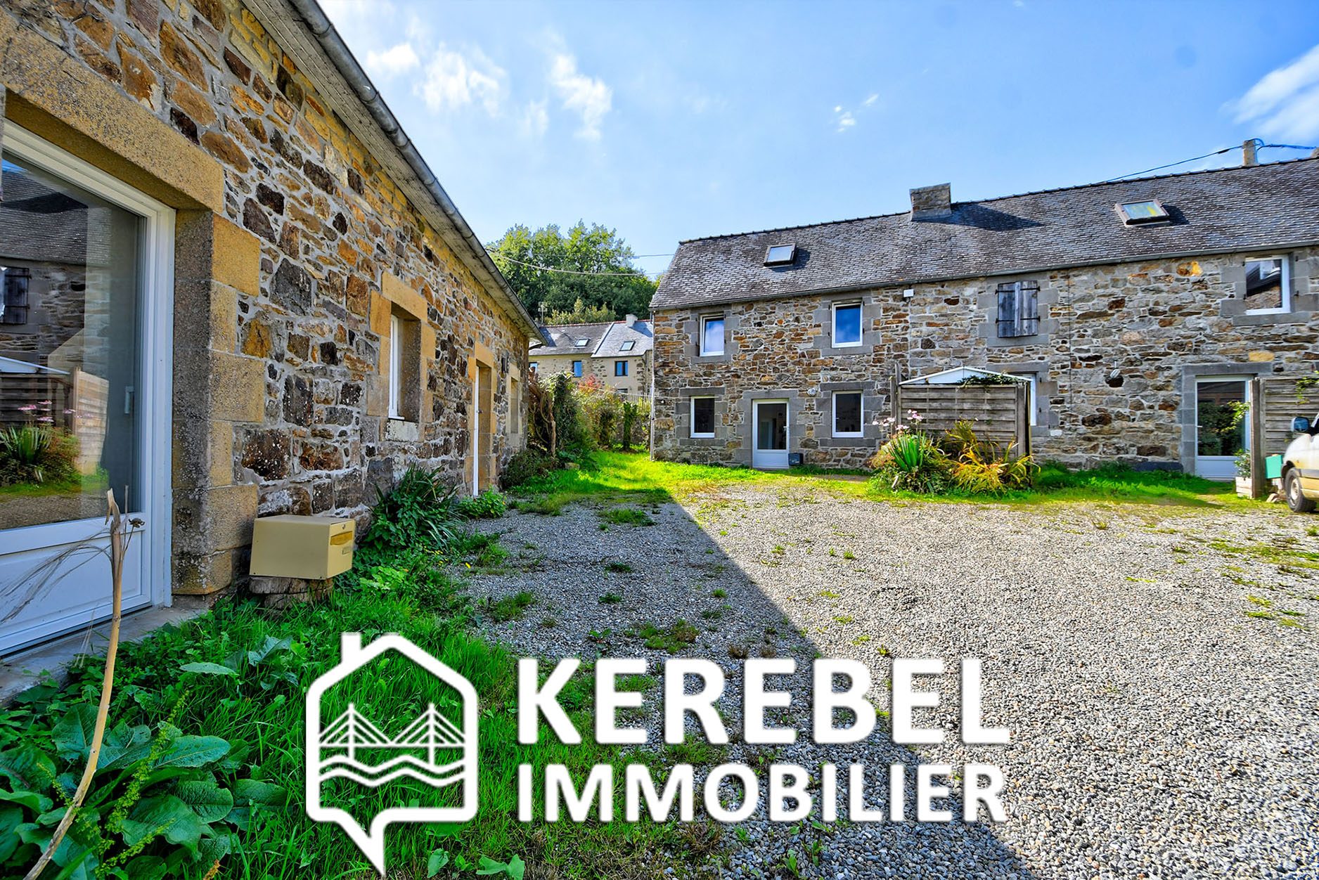 VenteENSEMBLE DE 3 MAISONS EN PIERRES170.00 m²m²