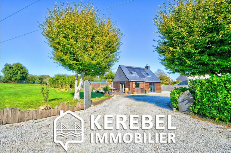 TERRAIN DE 14 000 M²