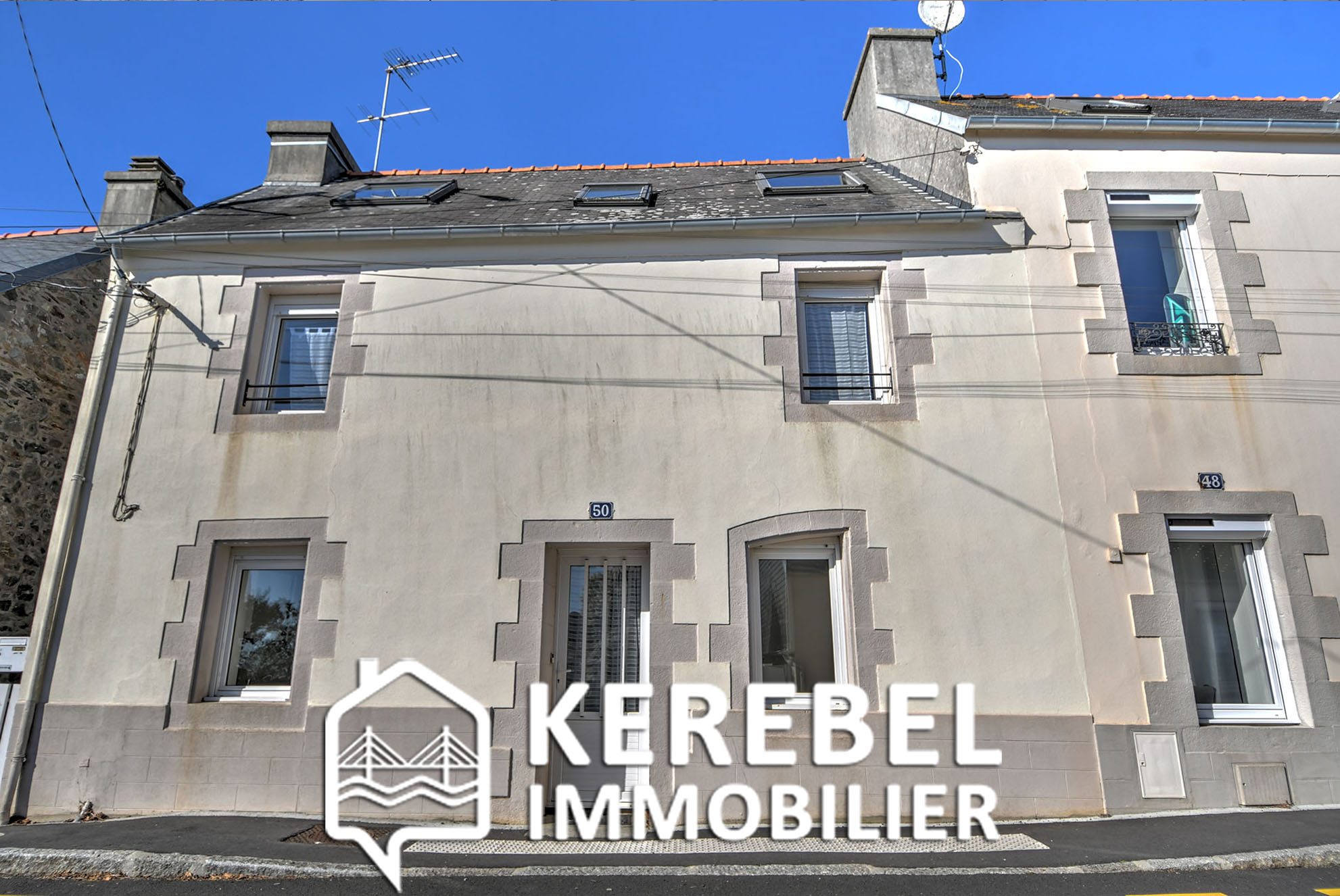 VenteMAISON AU CENTRE74.20 m²m²