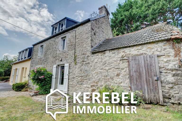 CHARMANTE MAISON EN PIERRE