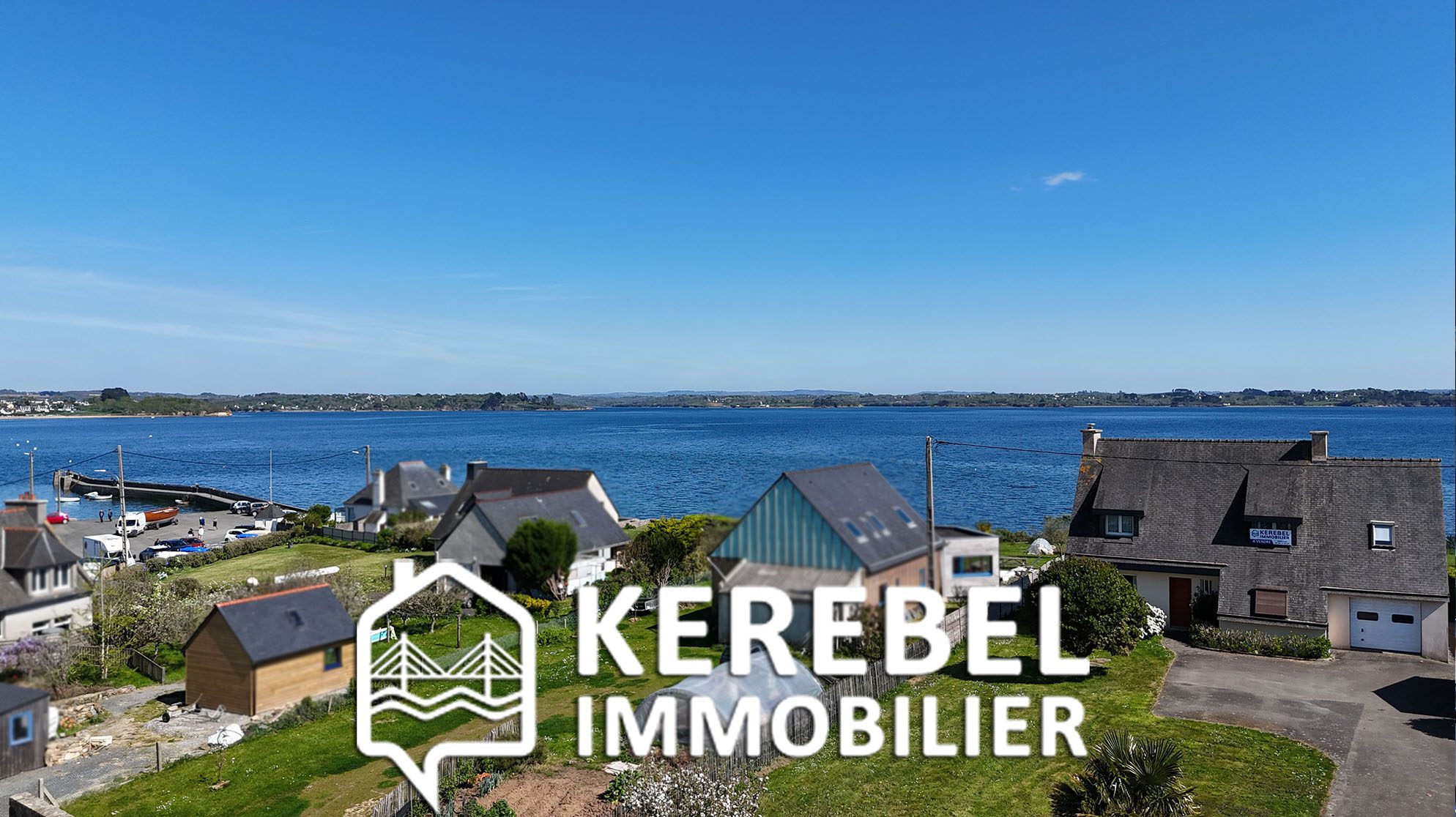 VenteLES PIEDS DANS L'EAU PORT DU TINDUFF130.00 m²m²