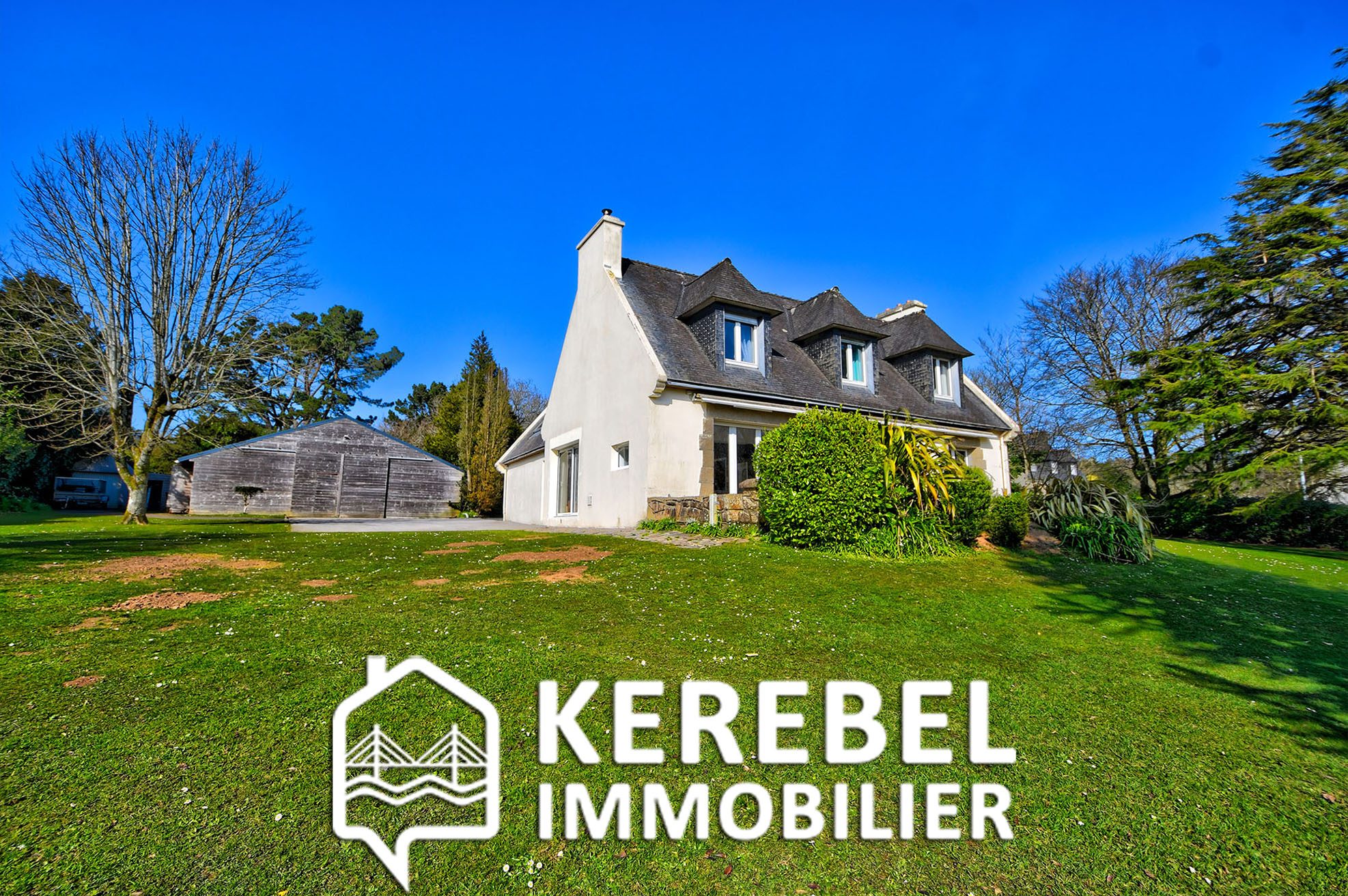 VenteMAISON RÉNOVÉE AVEC HANGAR173.41 m²m²