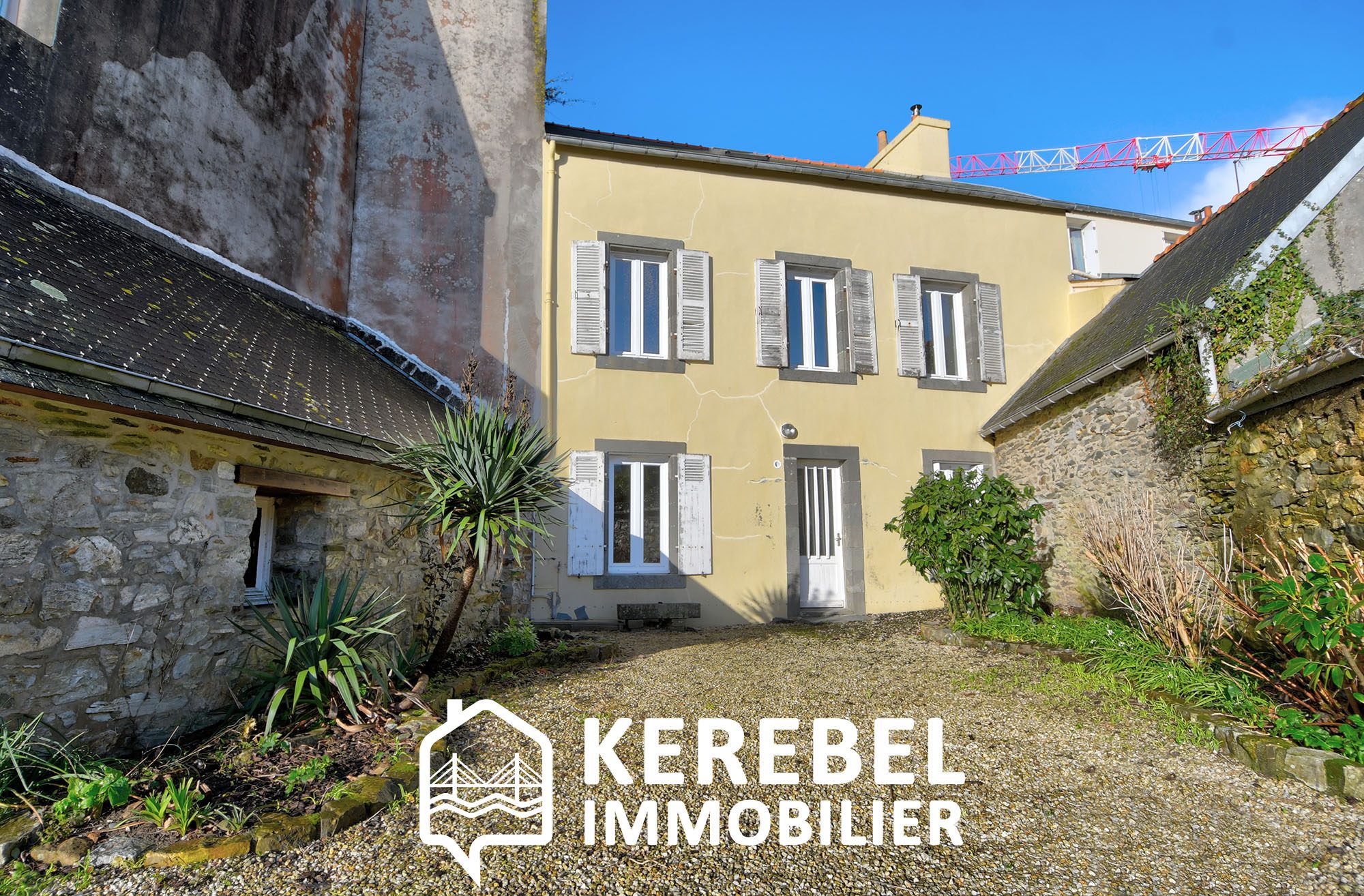 LocationPLEIN CENTRE132.92 m²m²