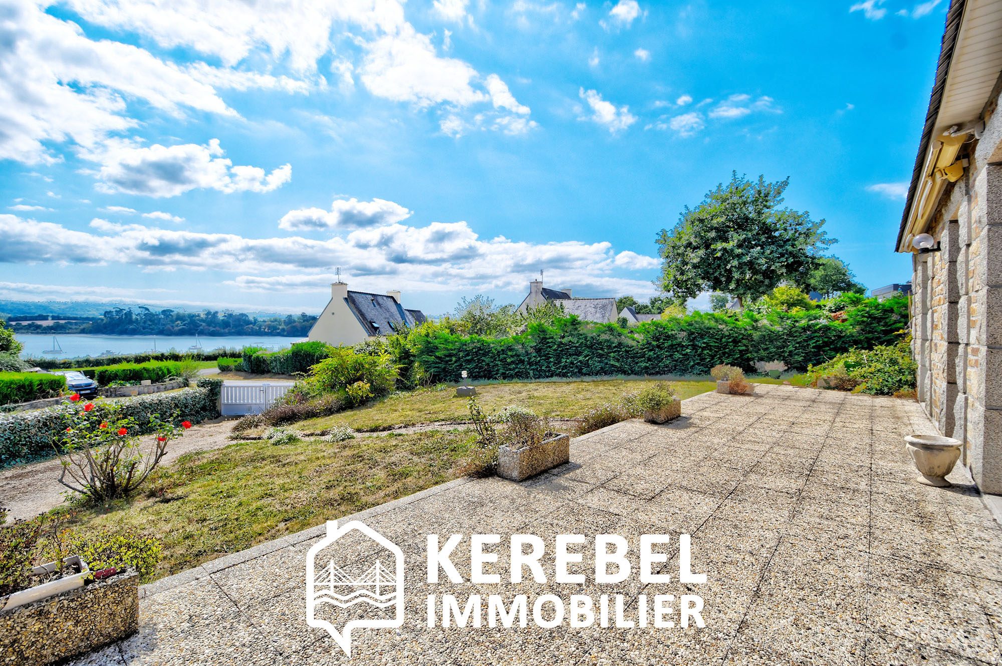 VenteVUE MER180.00 m²m²