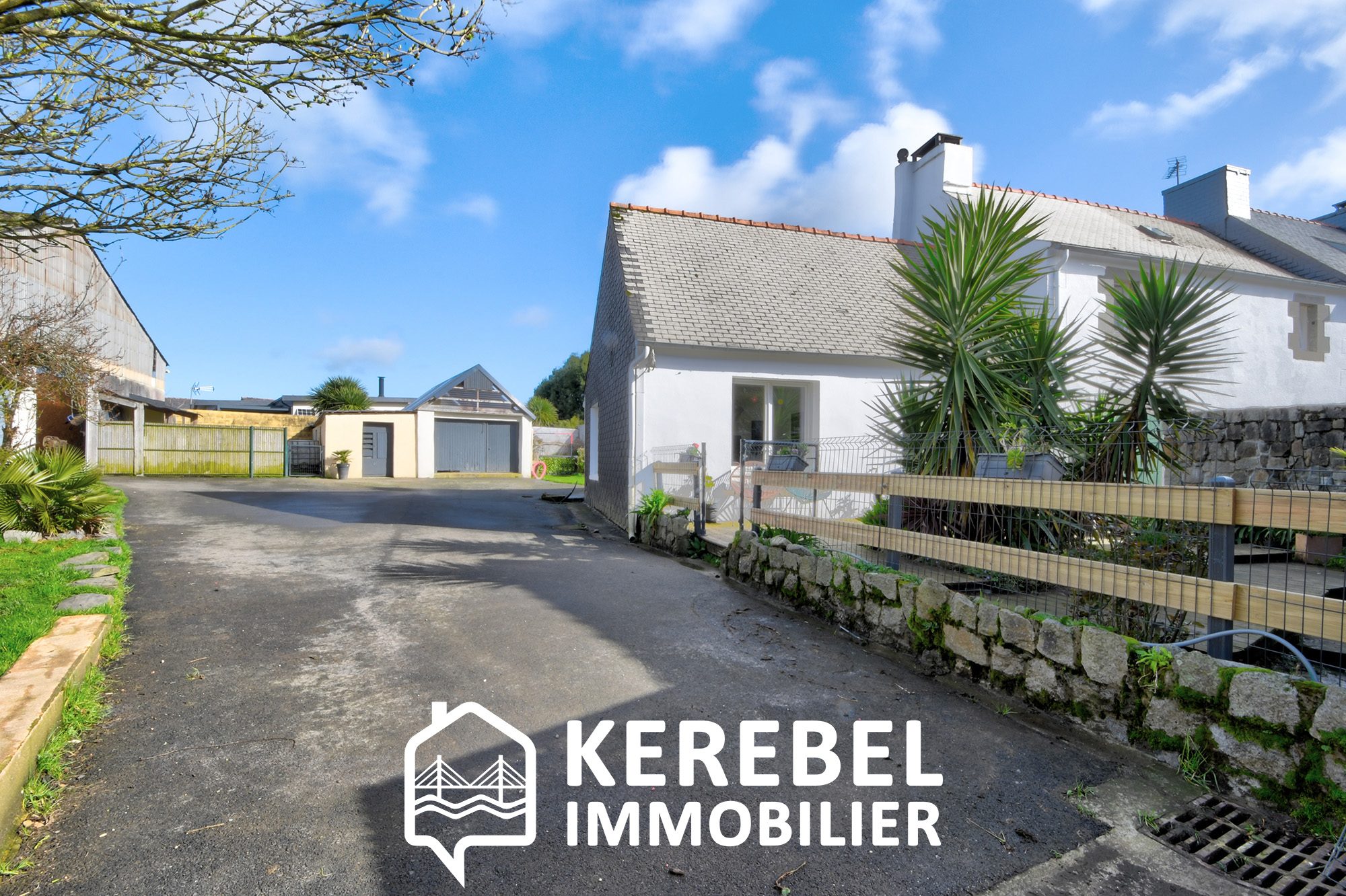 VenteHANGAR ET DÉPENDANCES161.00 m²m²