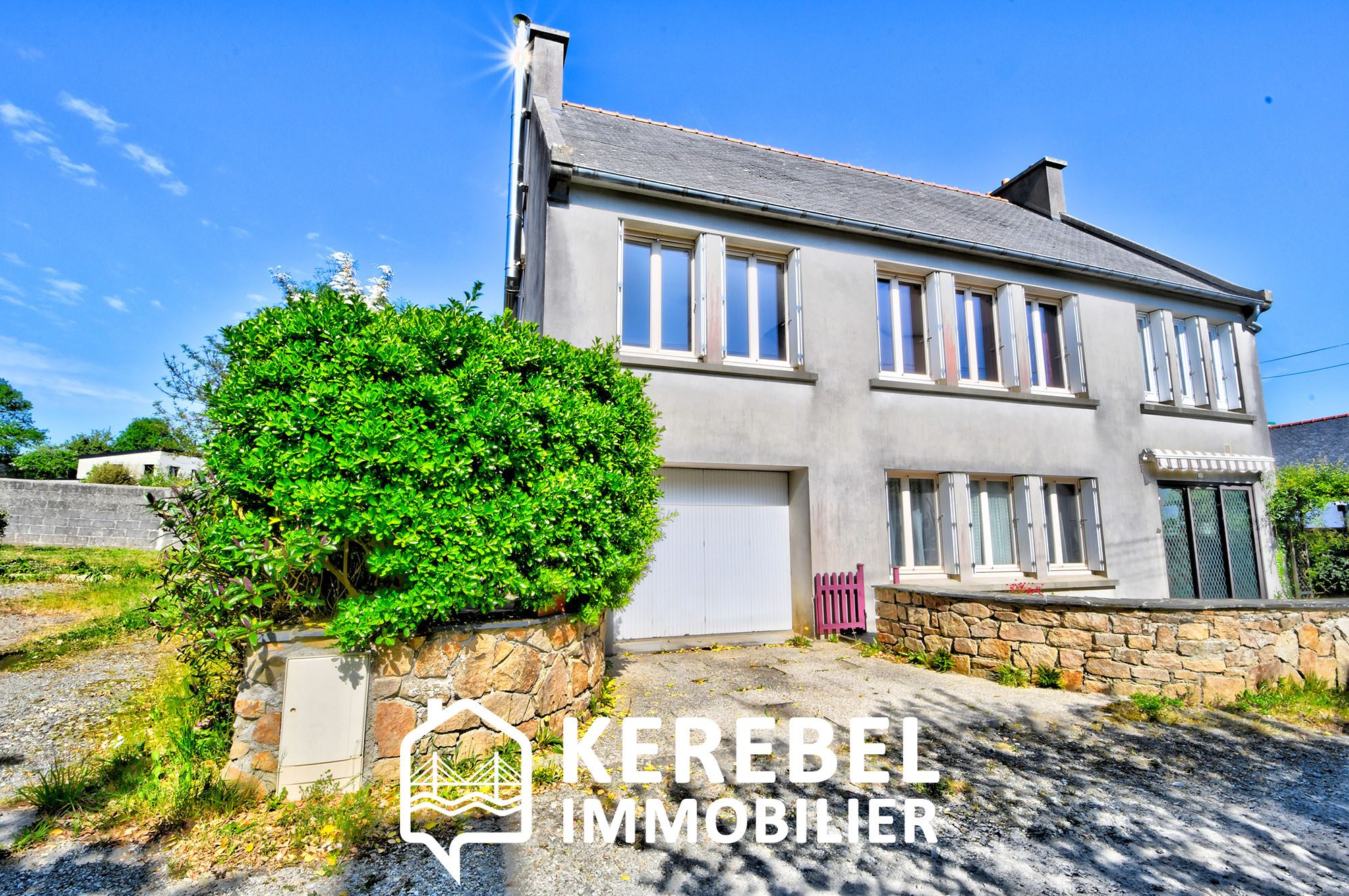 VentePROCHE DU CENTRE119.00 m²m²