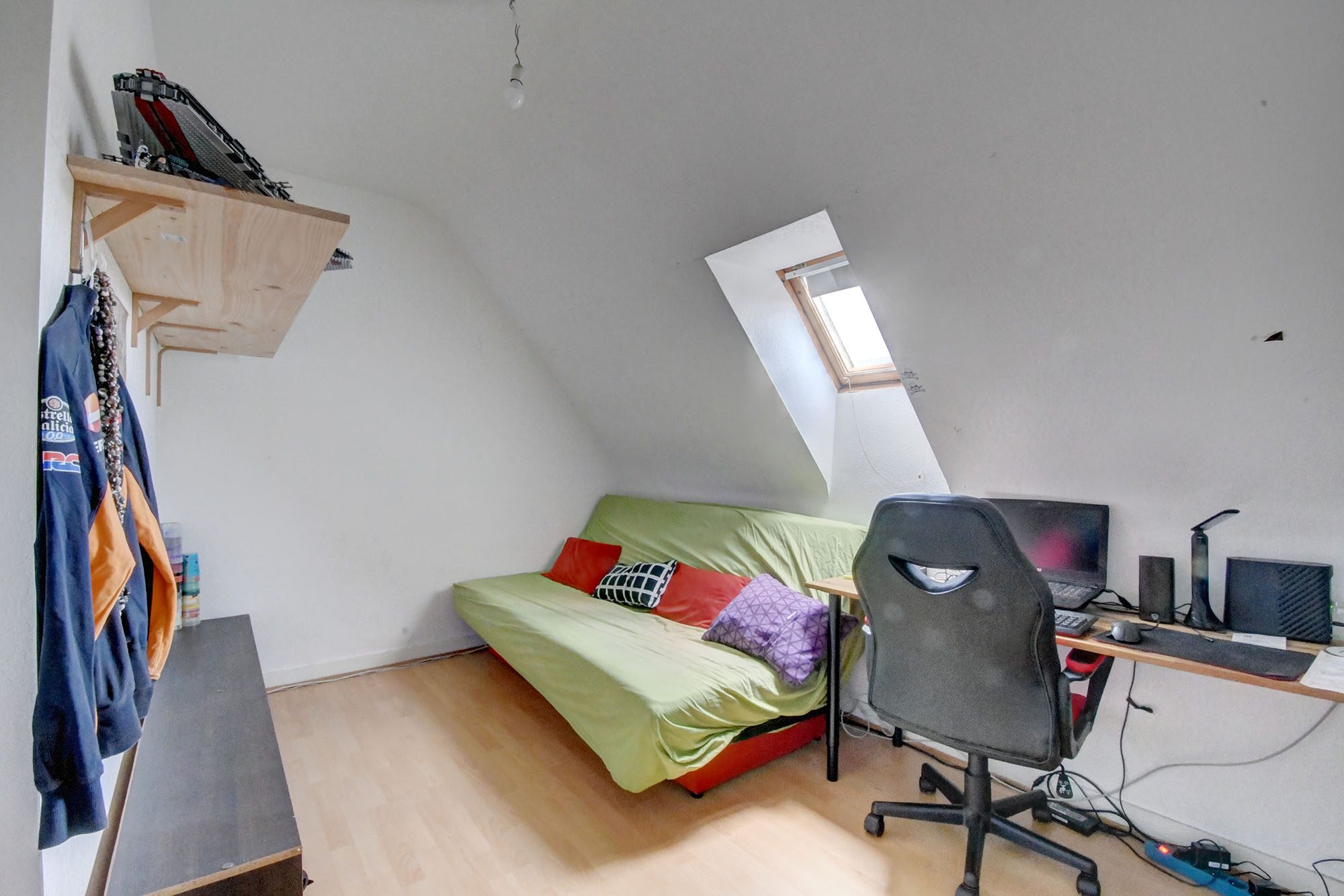 Photo 16