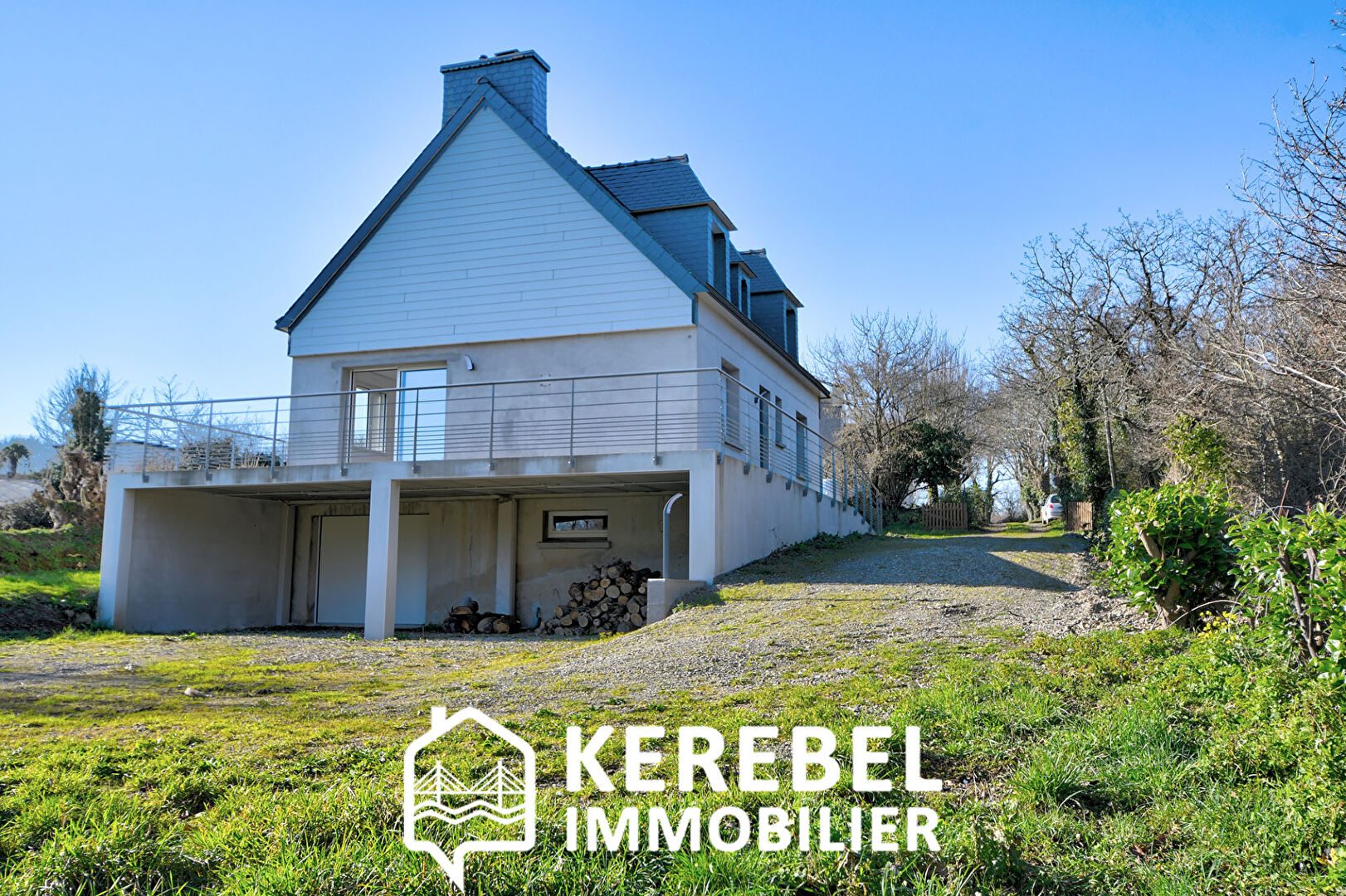 LocationPROCHE DU PORT DU TINDUFF102.02m²