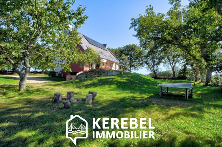 MAISON FAMILIALE DE 243 m ²