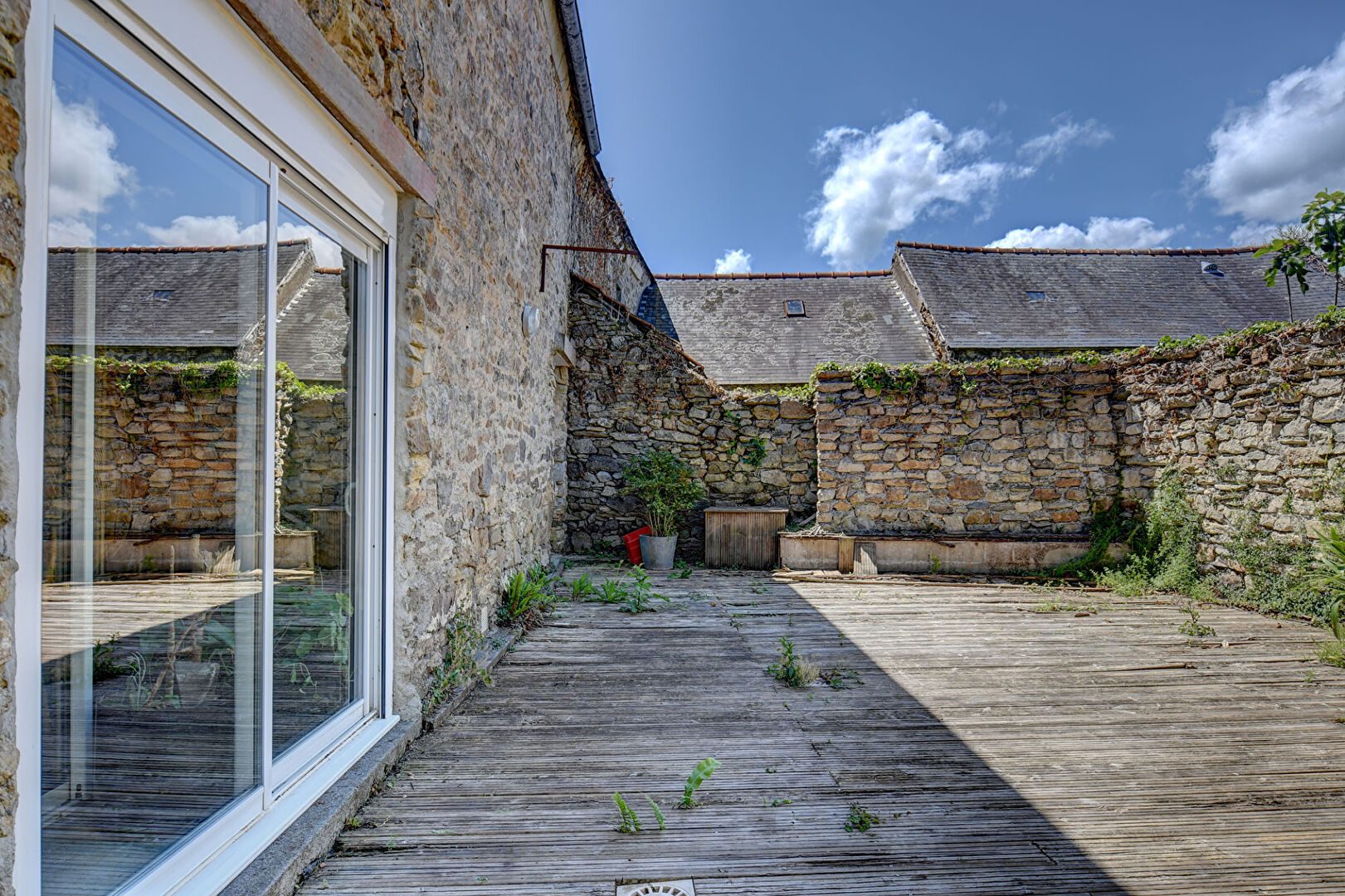 LocationPROCHE DE LA MER80.02m²